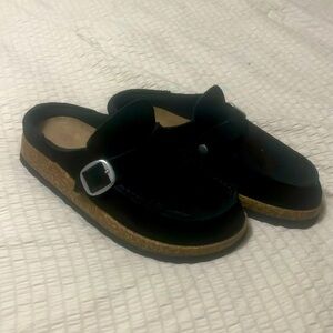 Project Cloud clogs **BRAND NEW condition